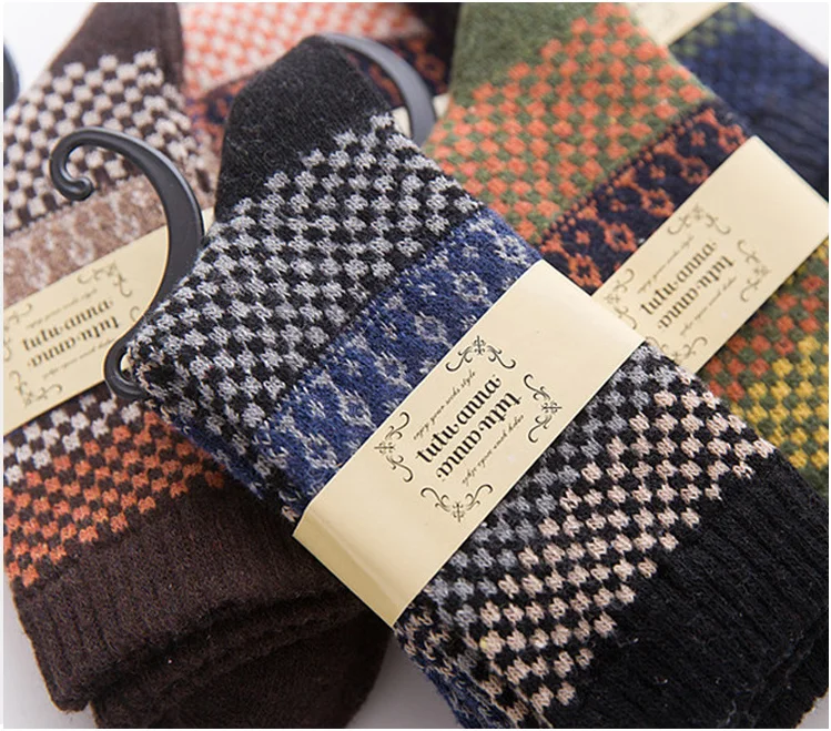 
mens Rabbit Wool Thermal Christmas tree Socks Ultra BootCustomized Thick breathable Knitted Factory Happy Socks 