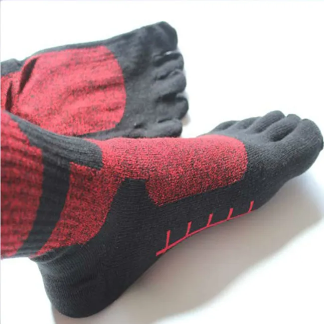 Мужские хлопковые носки чистые спортивные с пятью пальцами дышащие