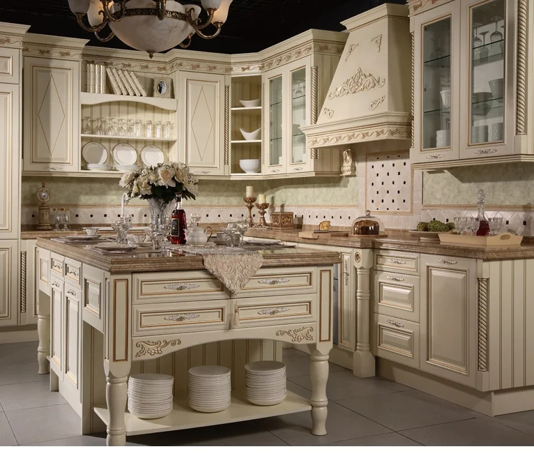 Elegant Solid Kitchen Cabinet With Crown Molding Upto Ceiling