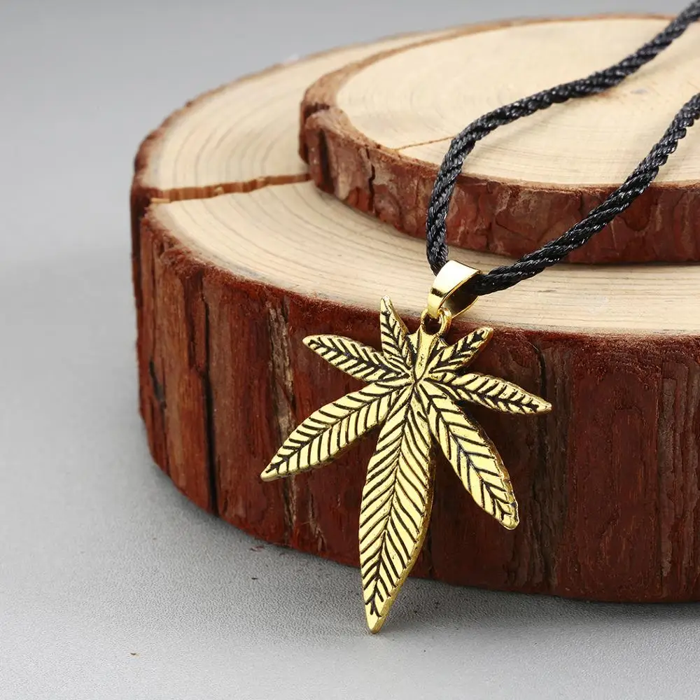 Punk Maple Leaf Necklace Big Hemp Fimble Leaf African Plants Tree Weed Foliage Leaves Pendant Necklace Men Jewelry Charm