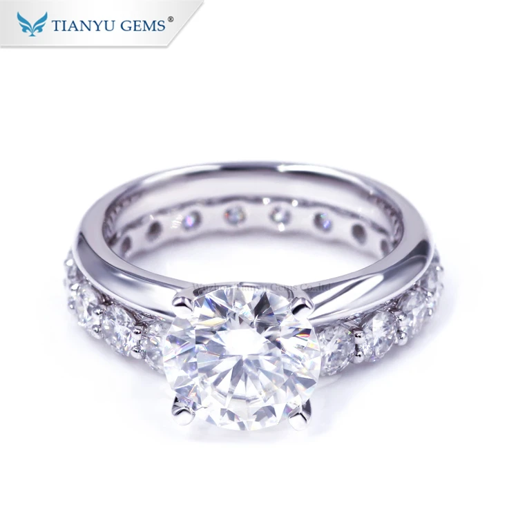Tianyu gems custom service 2ct round H&A cut moissanbite diamond white gold wedding ring set