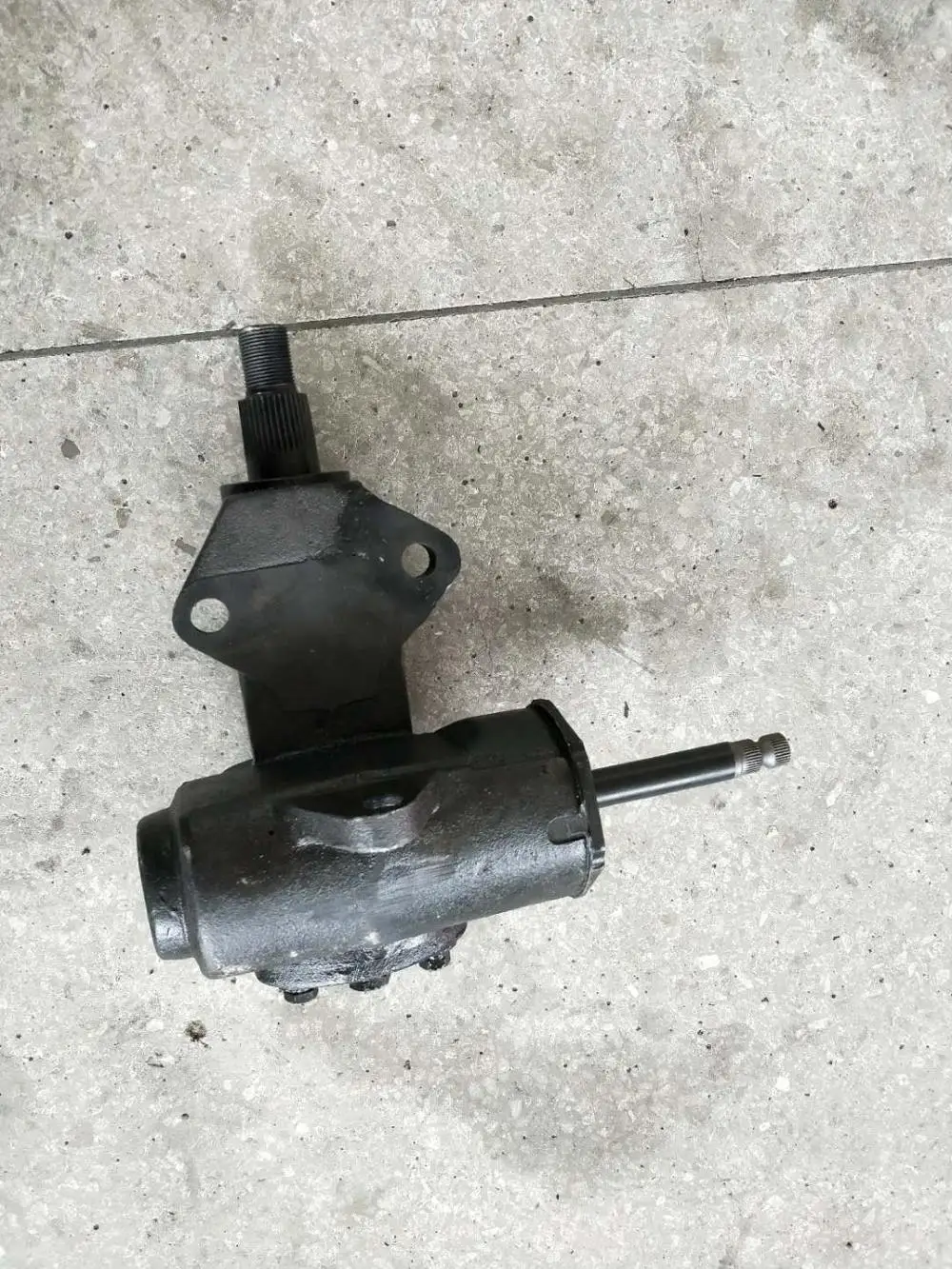 mechanical steering gear box for mazda b2000 OE UB39-32-110