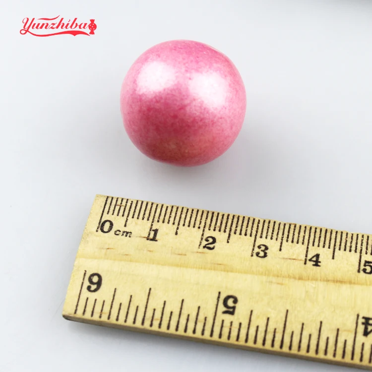 
small ball shape bubble gum with natural colour 