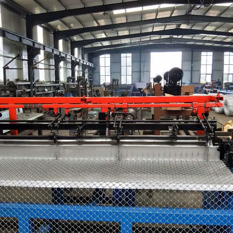 Manual semi-automatic chain link fence machine with high quality