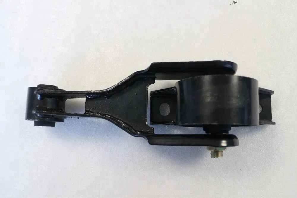 Car Parts 96591290-R Rubber Engine Torque Strut Mount for Chevrolet Matiz Spark 2006-2010