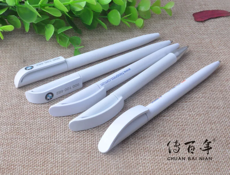 Высококачественная пластиковая белая шариковая ручка с пользовательским логотипом