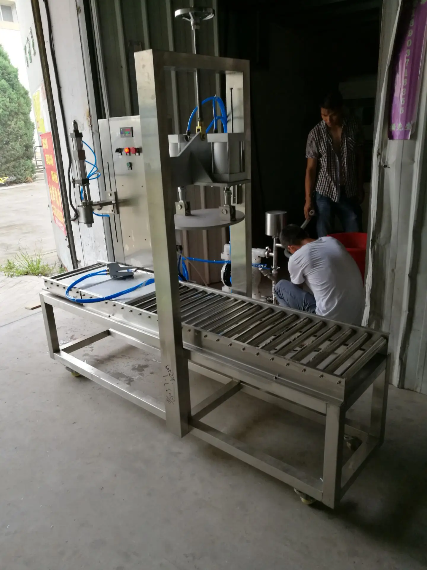 
Semi Automatic Water Based Paint Weighing Filling Machine 
