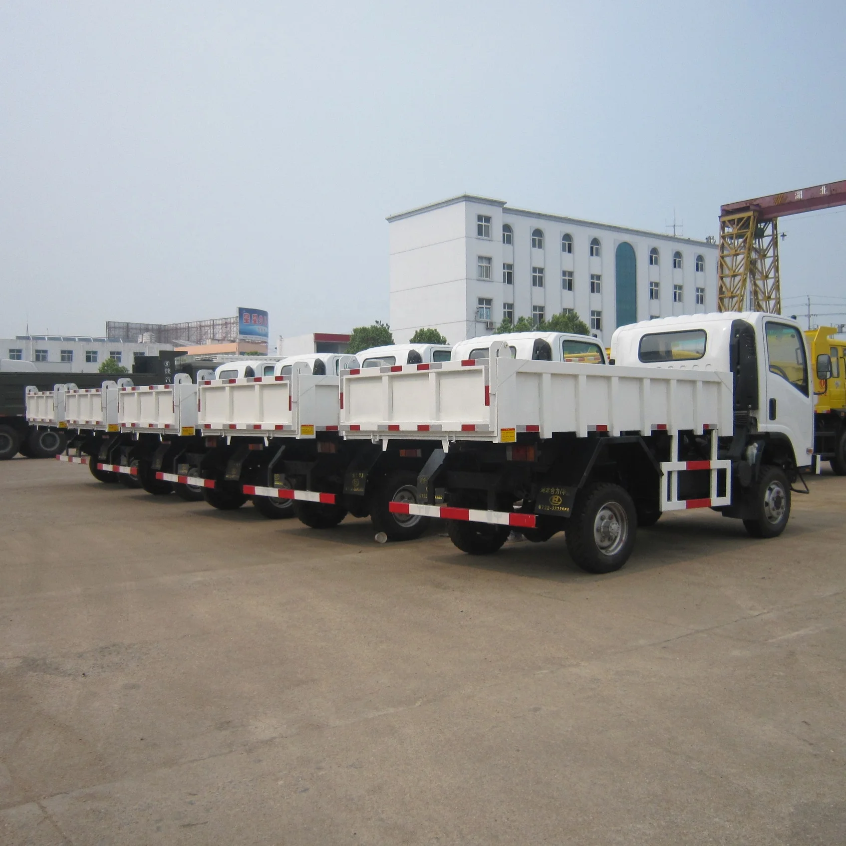 2021 HOT SELLING I-SUZU 4x2 DUMP TRUCK/TIPPER TRUCK 120 hp sand vehicle