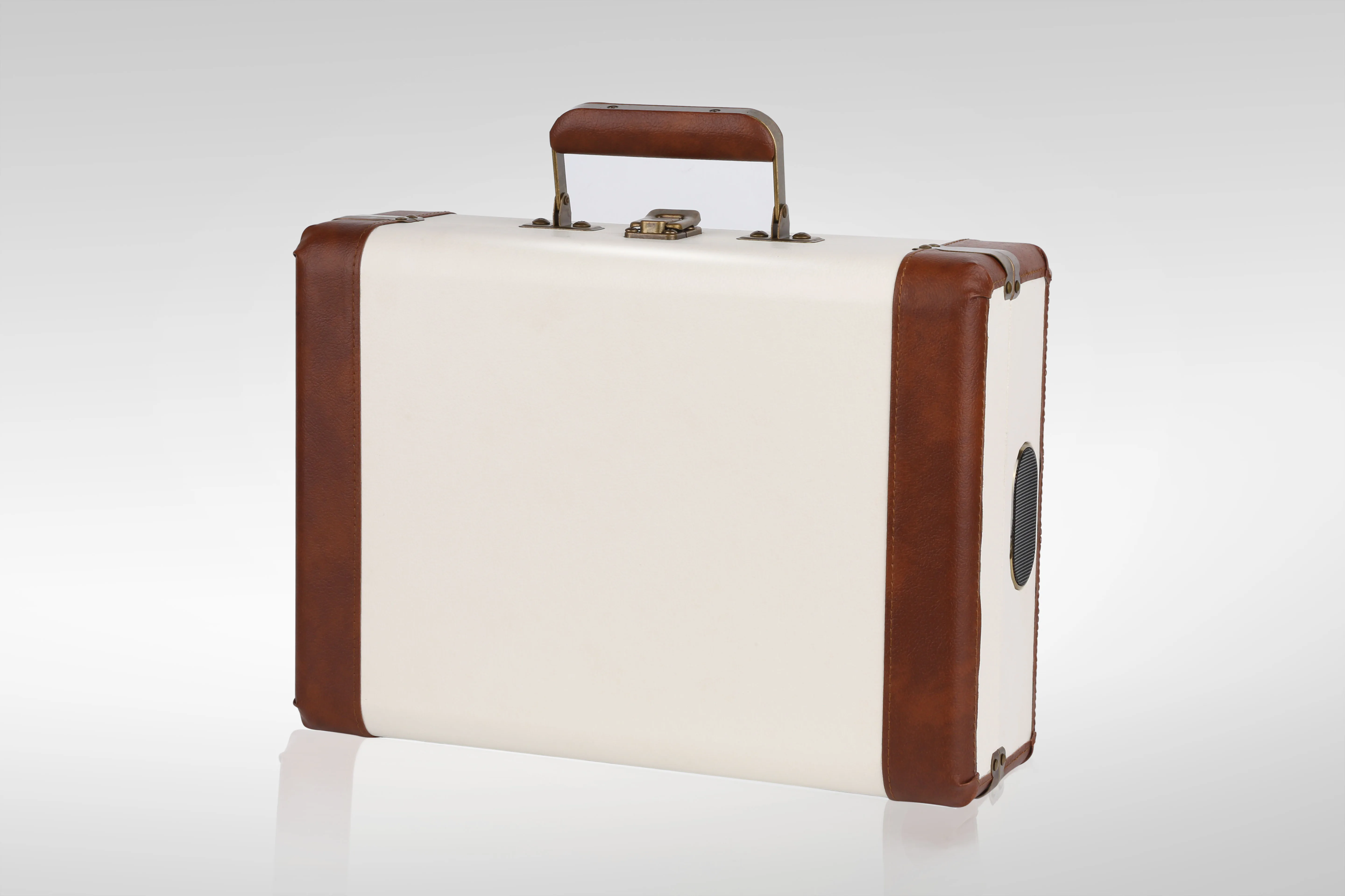 
Cream Leather USB Record Turntable player Vinyl Inbuilt Battery 2700MAH inbuilt Speaker 3W*2 AUX IN AUX OUT Auto stop/Earphone 