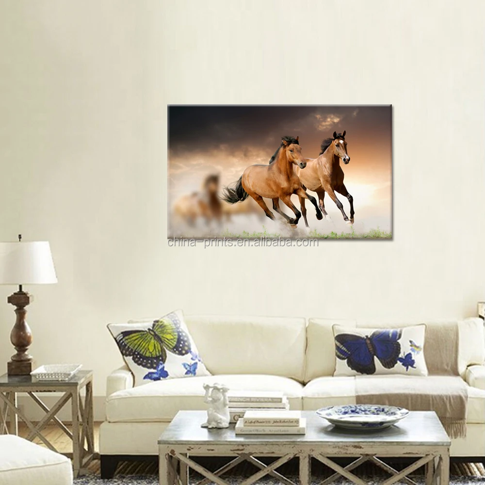 Животных Холст Wall Art лошадей работает на поле отпечатки холсте оформлена и потянулся висит стене