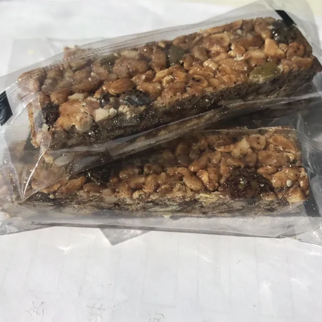 Высококачественный хрустящий сушеный изюм Смешанное питание латте вкус закуска ernegy бар
