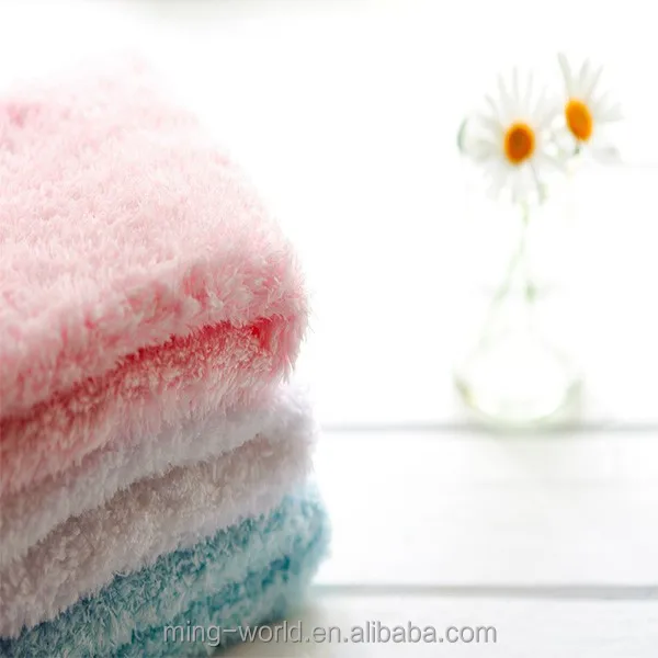 Hot Sale Winter Luxury Fluffy Microfiber Polyester Blanket Christmas Baby Super Plush Blanket