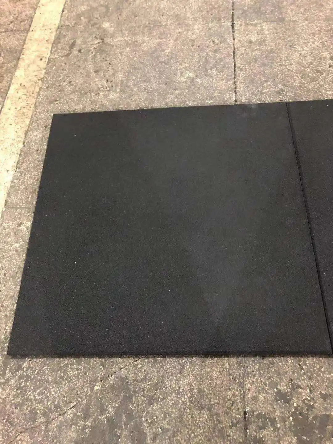 Recycled rubber flooring bricks for gym/ gym ruber flooring  mat