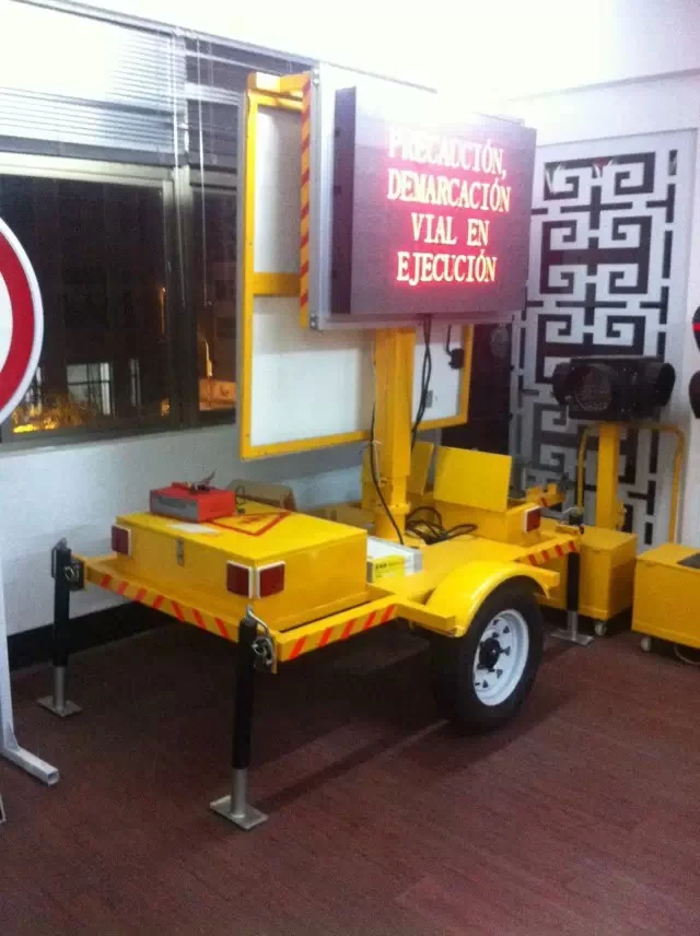 VMS solar Traffic LED signs trailers, VMS trailer, Full color or single color of OEM size manufacture