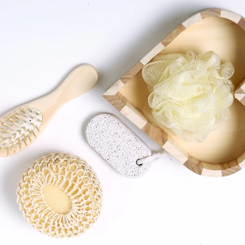 Luxury and lovely health personal care natural  wooden heart box  bath gift set