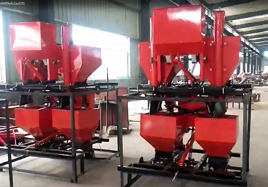 Farm tractor 3-point linkage two rows tractor potato & garlic planter machine for sale