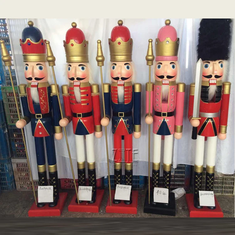 Outdoor Garden Fiberglass Sculpture Resin Nutcracker Soldier Statue