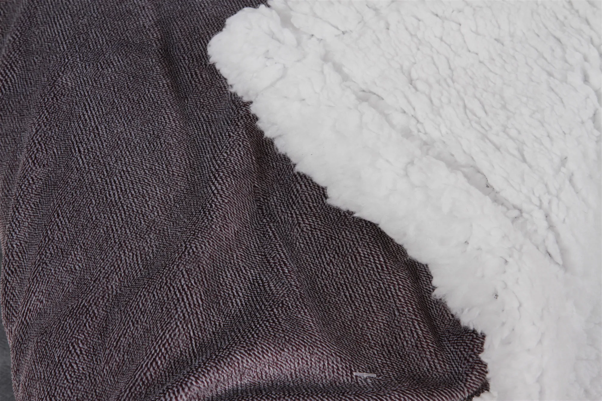 
Wholesale double layer plush polyester fleece throw flannel coral sherpa fleece blanket 