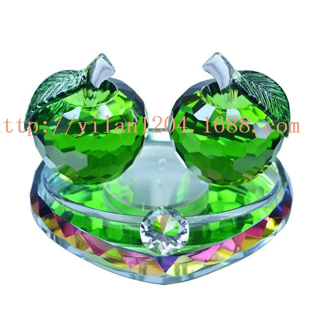 Wholesale Faceted Engraved Double Crystal Apples With Base Paperweight Valentine Day Present