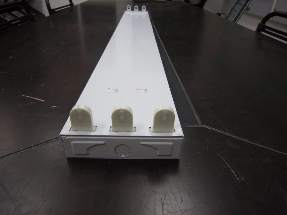 CE qualified 3xt8 three tubes fluorescent lighting fixture 4ft/5ft/8ft