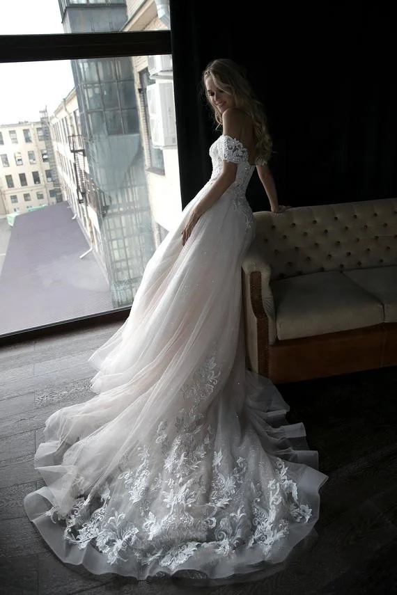 
2019 Beauty Bridal Wedding Dress 