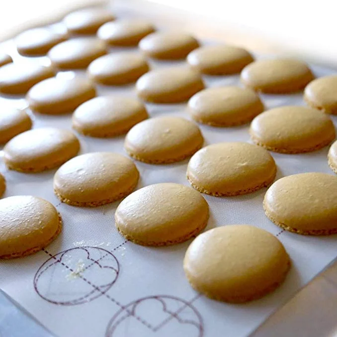 
Customized Design Print with 35 Circles Silicone Macaron Baking Liner Sheets 