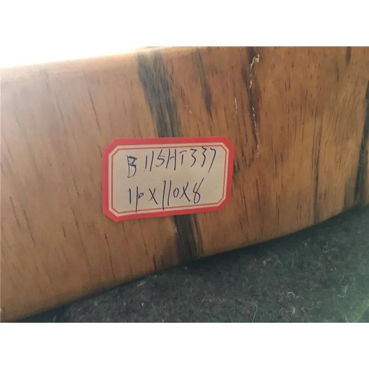  Классический круглый стол из ореховой