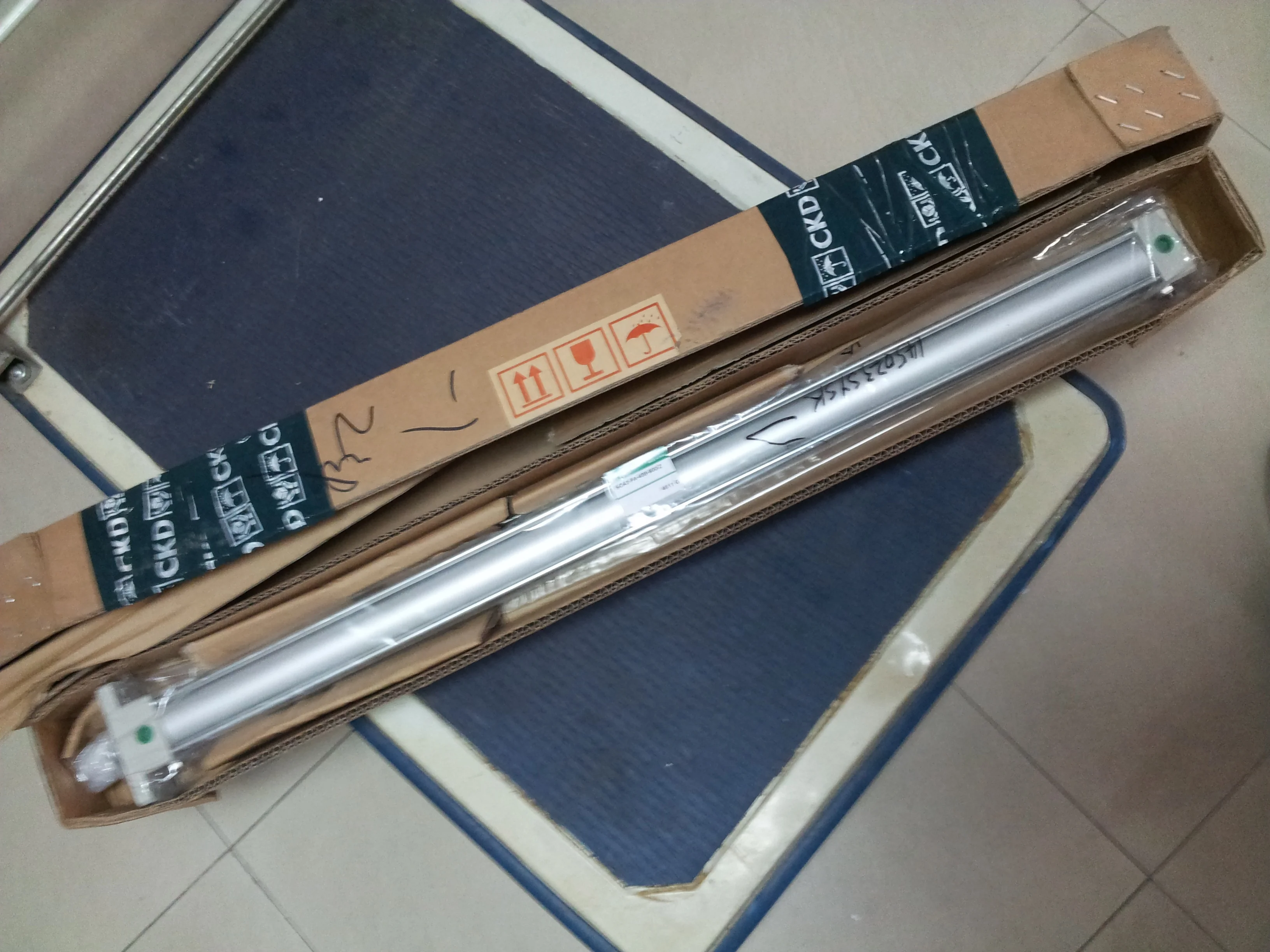 CKD Medium bore size Pneumatic Cylinder SCA2-FA-40B-800Z