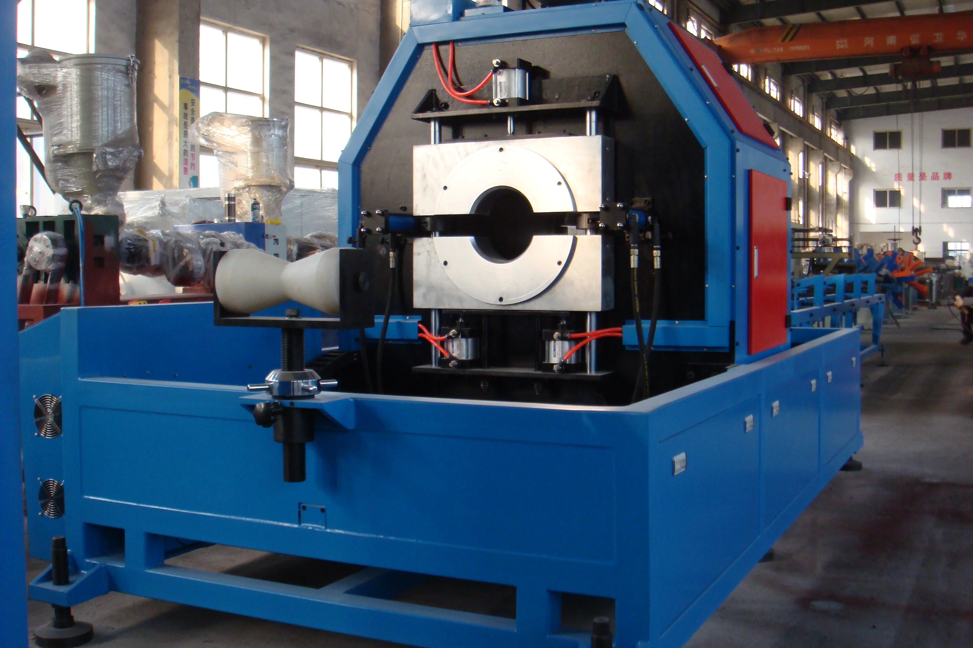 China supply HDPE three layers plastic pipe production line making extruder manufacturing machine for sale