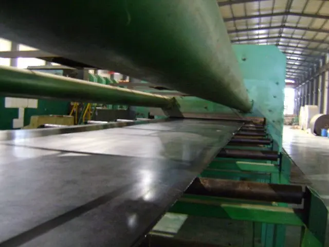 Хорошее гибкостью EP резиновая конвейерная лента цена от производителя