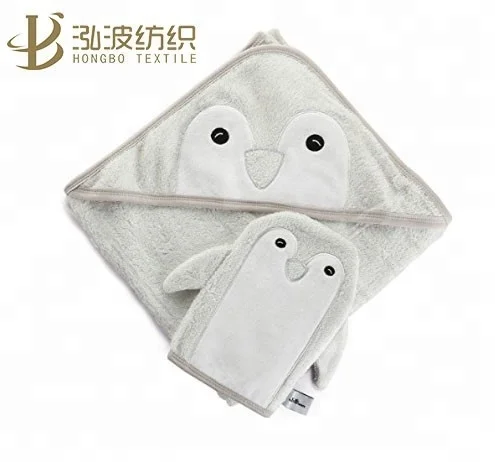 
Customized Size 85 x 85 cm 100% Bamboo Animal Design Penguin Baby Hooded Towel Bath Towel 