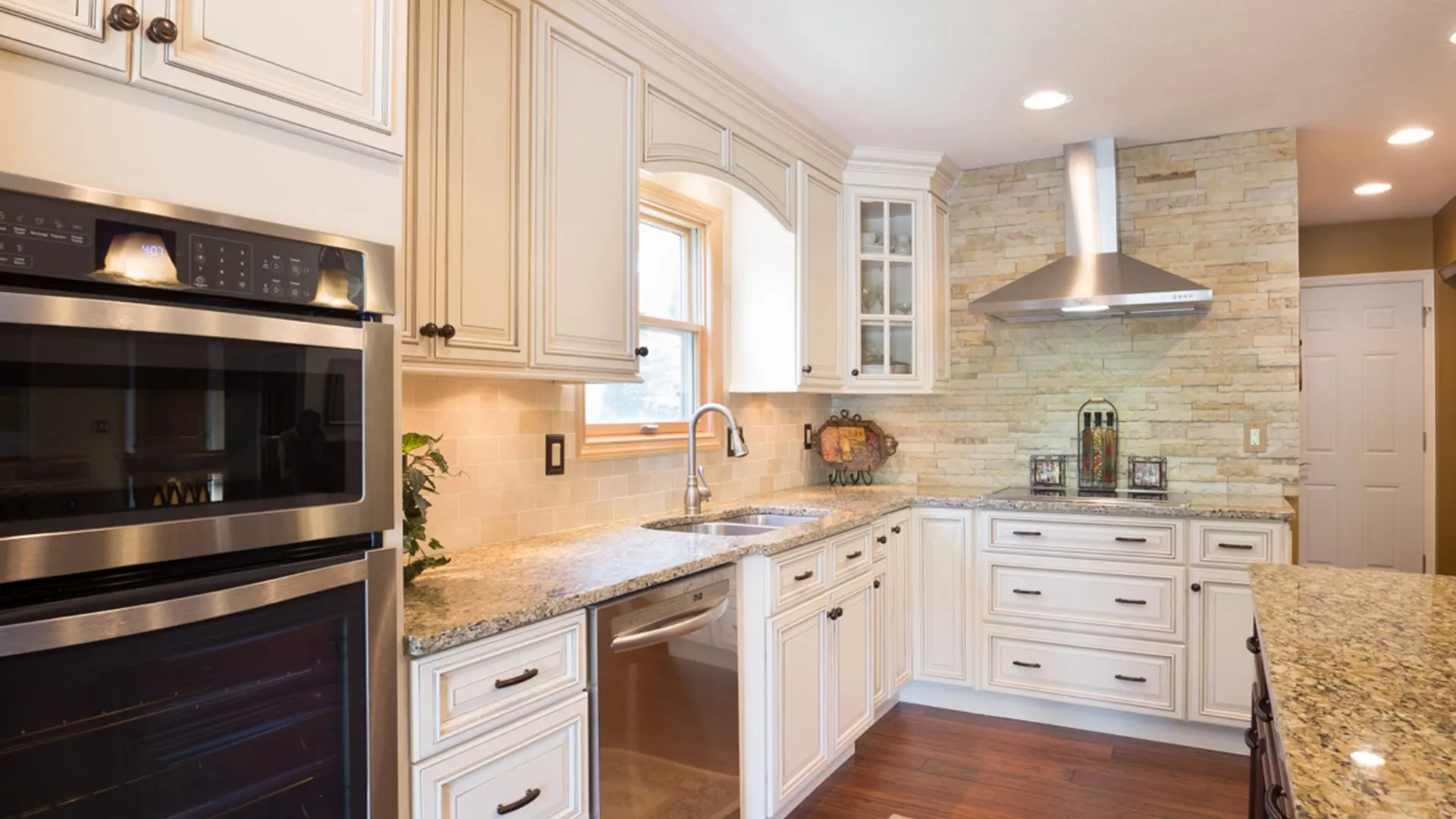 Factory Directly New American Standard Modern Modular RTA White Shaker Kitchen Cabinet