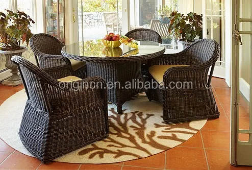 Royal Classic Style 4 Seater Outdoor Patio Dining Furniture Rattan Table Chairs Set