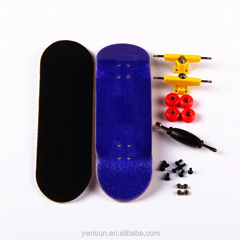 RSFN0006 Wholesale Canadian Maple Wooden Custom Fingerboard With Bearing Wheels Trucks Tech Deck and Tool