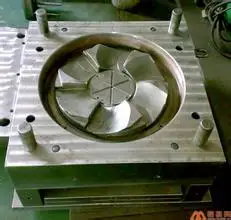  Высокое качество недорогая китайская форма для изготовления пластиковых чехлов сотовых телефонов и индивидуальный дизайн чехла телефона