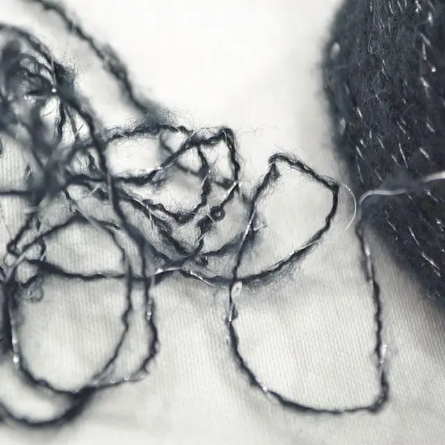 Computerized twisting machine crochet knitting 1/5.6 nm spangle fancy yarn big-belly with boucle yarn cheap price