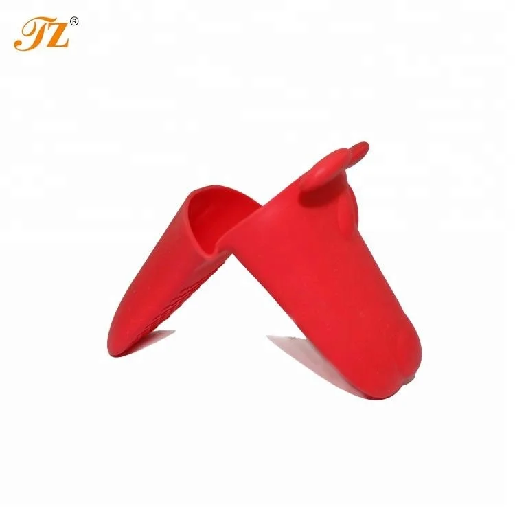 Factory Directly Supply Dog Shape Kitchen Heat Resistant Silicone Oven Mitt