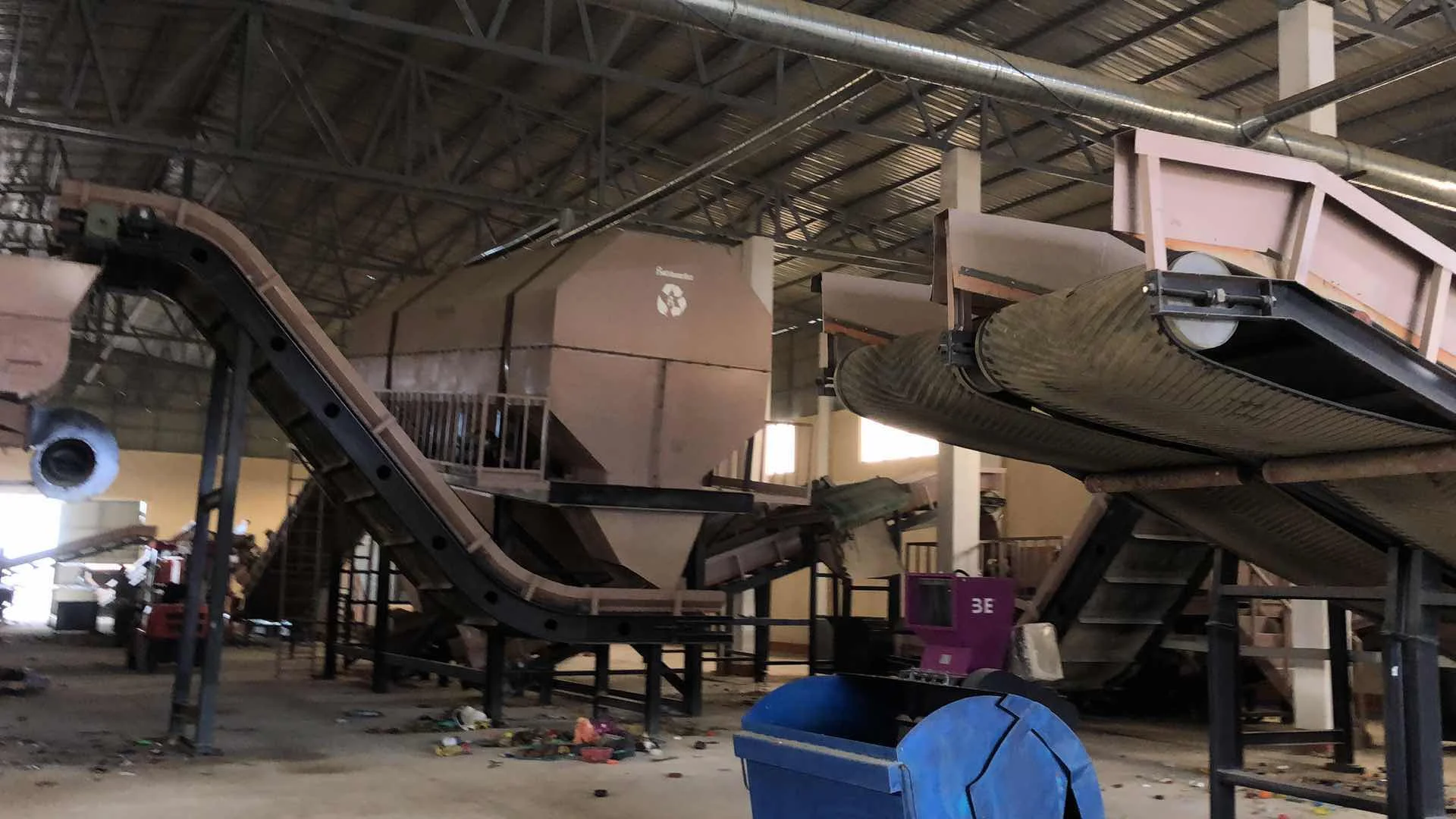 Living waste sorting machine / Urban waste sorting equipment and Plant