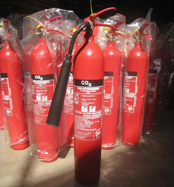 CO2 FIRE EXTINGUISHER