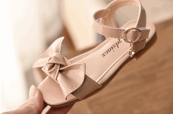 Летние босоножки для девочек 2019, кожаная обувь с бантом, повседневная обувь, оптовая продажа