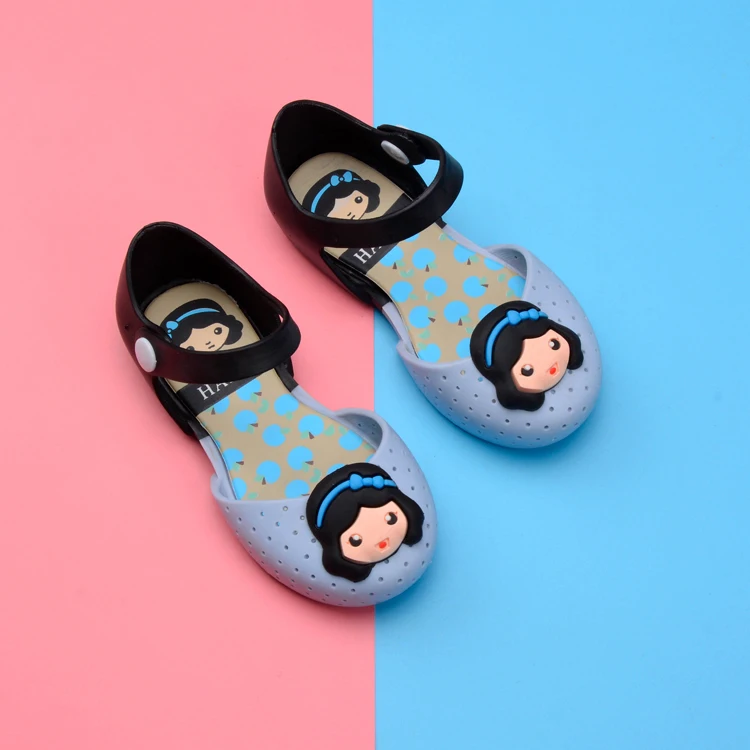 Snow white hollow comfortable soft mini girls summer sandals