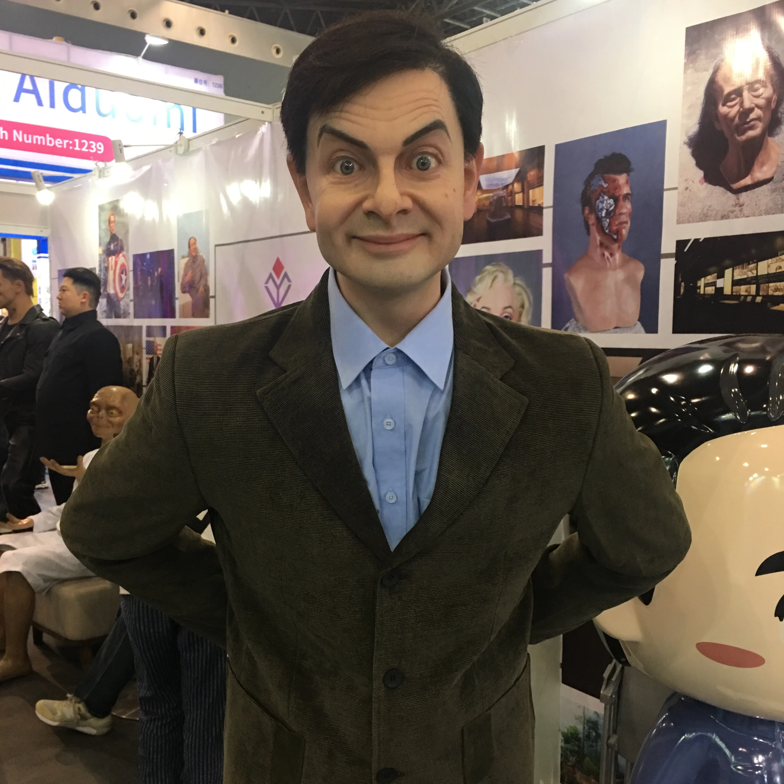 Realistic sculpture Vivid great funny comedy man Lifesize Wax silicone Figure of Mr.Bean Statue