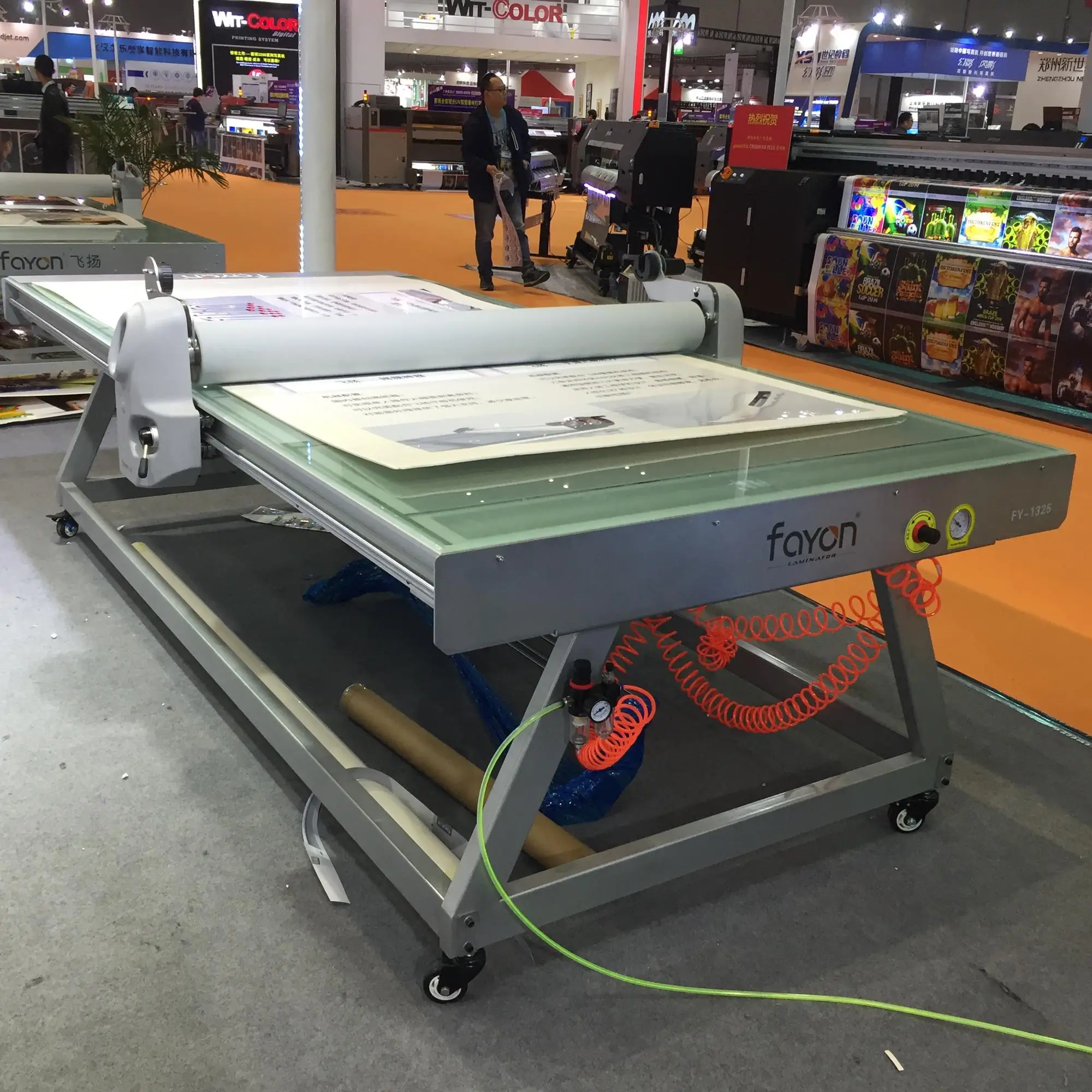 FAYON Flatbed Applicator Flex and Rigid Material Laminator Machine