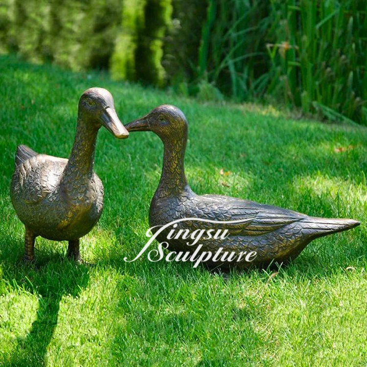 Home Decoration Art Statue Cast Bronze Two Ducks Sculpture
