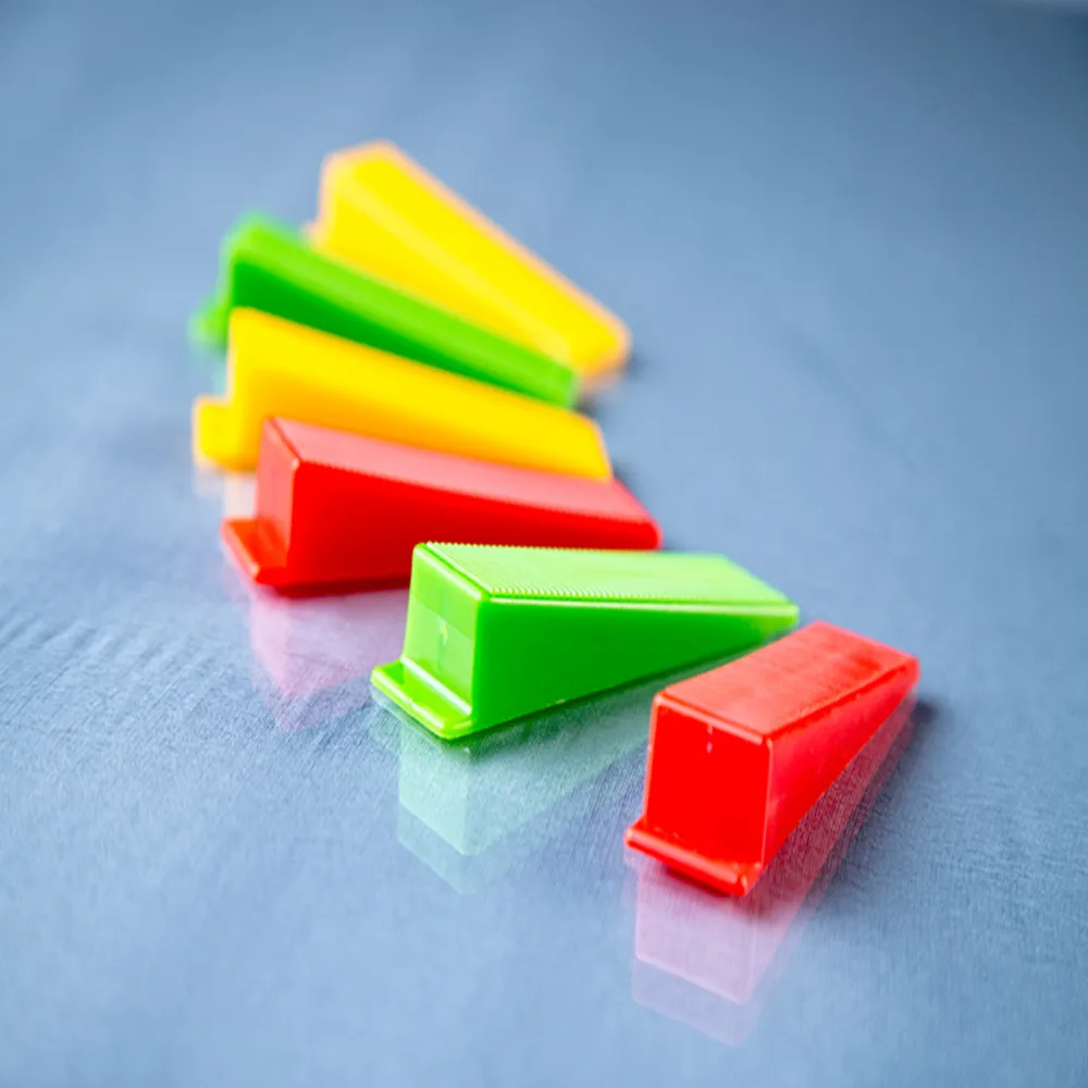 Raimondi tile leveling system