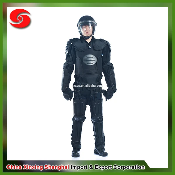 
 Устойчивый к ударам ударов костюм  