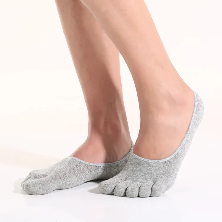Custom Classic Type Plain Mens No Show meias Elastic anti-bacteria & odour resistant Combed Cotton Five Fingers Toe Socks