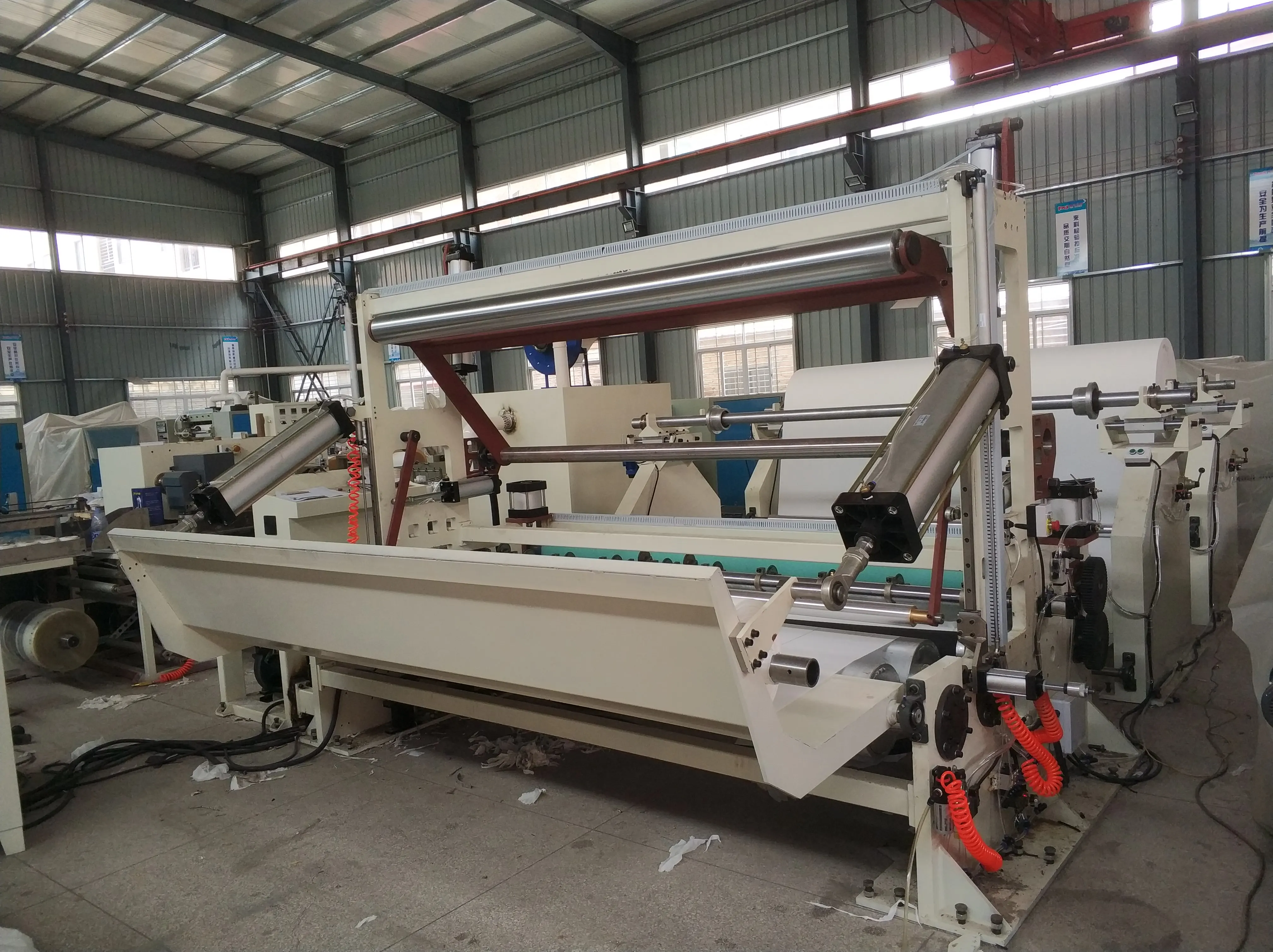 Automatic Cutting Jumbo Roll Base Paper Rewinding Slitting Equipment Machine