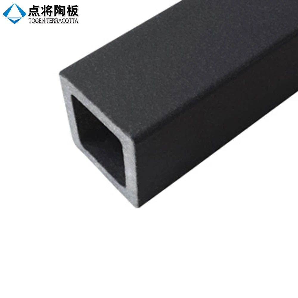 Современное экологически чистое терракотовое здание с терракотовыми жалюзями