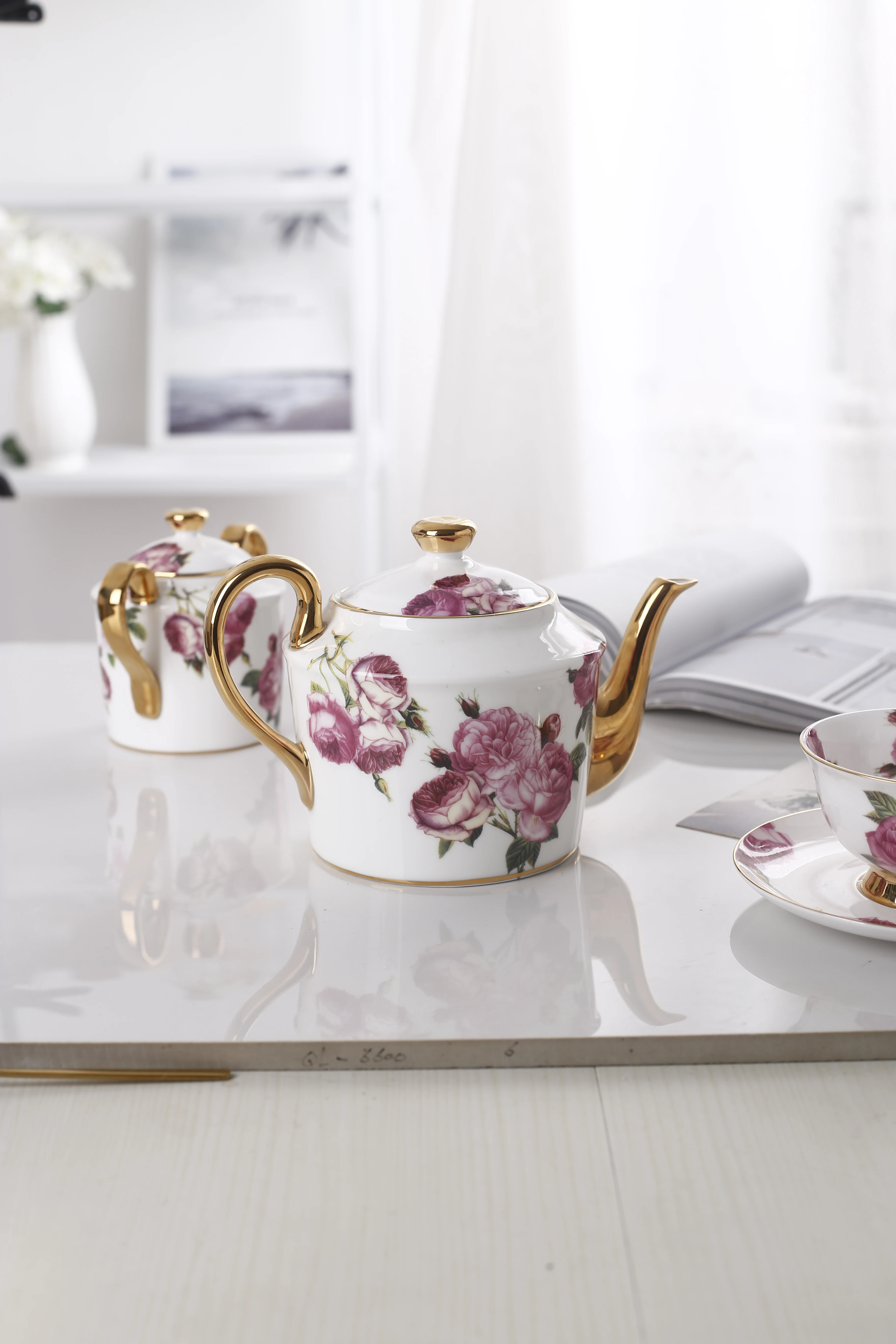 Floral decal design Arabic coffee cup set porcelain teapot turkish tea cup set luxury bone china tea set